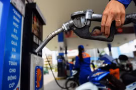 Vi phạm trong kinh doanh xăng dầu có thể bị phạt tới 200 triệu đồng