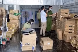 Hà Nội: Thu giữ gần 10 tấn nguyên liệu trà sữa không rõ nguồn gốc