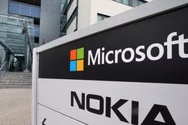 Microsoft sẽ phải phải cạnh tranh với Intel để mua Nokia