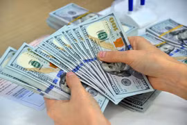 Tỷ giá ngoại tệ hôm nay (22/8): Đồng USD tiếp tục tăng mạnh phiên cuối tuần