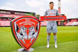 Đặng Văn Lâm gây ấn tượng lớn với fan hâm mộ Thai League