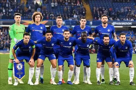 HLV Lampard bất ngờ trao băng đội trưởng cho Azpilicueta