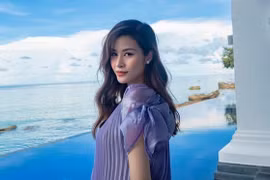 Nàng bầu Đông Nhi bước sang tháng thứ 7 nhan sắc 'không phải dạng vừa đâu'