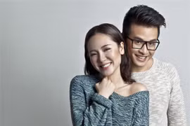 Phương Linh đăng ảnh tình tứ bên người đàn ông giấu mặt, khán giả nghi vấn ngay là Hà Anh Tuấn