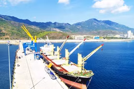 Khánh Hòa chọn 4 điểm quy hoạch điện khí tại khu vực Vân Phong