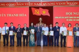 Thanh Hóa: Trao Quyết định về công tác cán bộ tỉnh khóa XIX