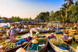 Kích cầu tuyến du lịch sông nước hữu tình
