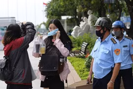 Tiếp tục thực hiện nghiêm việc đeo khẩu trang ở các địa phương, cơ sở