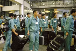 Hàn Quốc sẽ xem xét nối lại việc đưa lao động Việt Nam sang làm việc