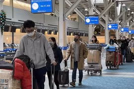 Thêm hai chuyến bay đưa công dân Việt Nam từ Canada và Nhật Bản về nước