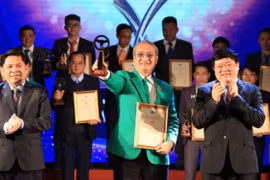Tôn vinh 50 tài xế và 17 tập thể đoạt giải thưởng "Vô lăng vàng" năm 2020