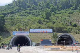 Đẩy nhanh tiến độ, sớm đưa nhiều dự án giao thông trọng điểm vào khai thác