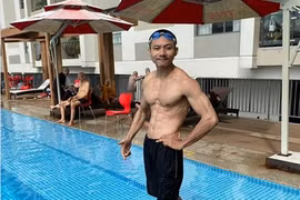 Sư thầy ‘Tịnh Thất Bồng Lai’ cởi áo phô diễn thân hình phản cảm