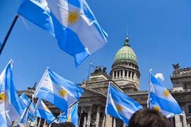 Argentina suy thoái kinh tế trầm trọng do dịch Covid-19