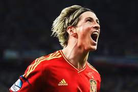 Torres và thành tích chưa từng có khi Tây Ban Nha hạ Italy 4-0