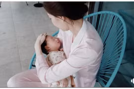 Ông xã Hoa hậu Đặng Thu Thảo lần đầu lộ diện quý tử mới sinh