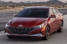 Hyundai Elantra thế hệ thứ 7 xuất hiện với nhiều nâng cấp