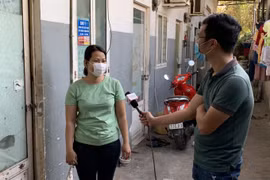 Bài 10: Phóng viên Hoàng Phương: Tích cực phản ánh "tình người trong tâm dịch"