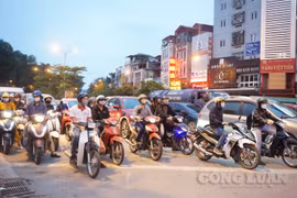 Người dân vẫn cần tiếp tục thực hiện các nguyên tắc đảm bảo an toàn phòng chống dịch
