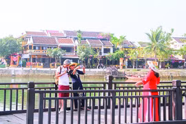 Du lịch Việt Nam “hồi sức” sau Covid-19: Làm đi, đừng chờ hết dịch!