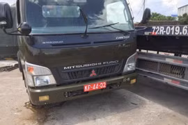 Xe đầu kéo tông xe biển đỏ chở dân quân khiến 7 người thương vong
