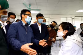 Sức khỏe 3 tình nguyện viên tiêm thử nghiệm vắc-xin Covid-19 đều ổn định