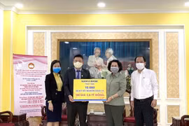 TP.HCM tiếp nhận 10.000 bộ xét nghiệm covid-19
