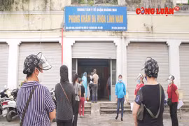 Hà Nội: Cận cảnh quy trình sàng lọc dịch Covid-19 tại các chợ đầu mối
