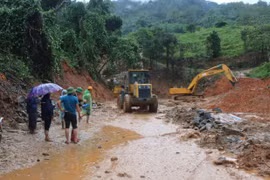 Hạn chế phương tiện di chuyển qua khu vực bị ngập sâu, sạt lở từ Hà Tĩnh đến Quảng Nam