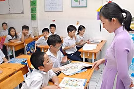 Giáo viên 'gặp khó' với điều chỉnh về lương và tuyển dụng kể từ ngày 1/7