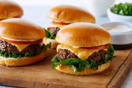 Robot 60.000 USD nướng hơn 150 bánh burger mỗi giờ