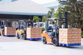 Tăng trưởng 7,3%, Vinamilk đóng góp gần 30 tỉ đồng cho hoạt động phòng chống Covid