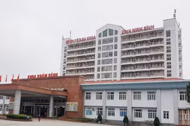 Ninh Bình: Hai bệnh nhân mắc virus SARS-CoV-2 đã âm tính nhiều lần