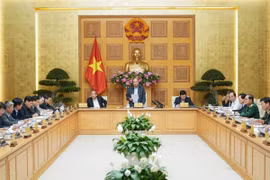 Thủ tướng: Không để dịch COVID-19 lây lan sang Việt Nam là ưu tiên hàng đầu
