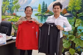 “Áo ấm miền Trung” cho người dân vùng lũ