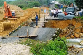 Bộ GTVT: Chủ động ứng phó với áp thấp nhiệt đới trên biển Đông