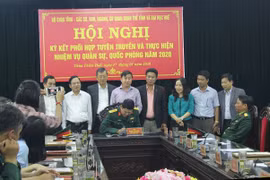 Huế: Ký kết phối hợp tuyên truyền nhiệm vụ quân sự - quốc phòng năm 2020