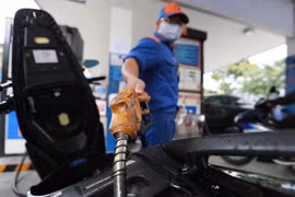 Giá xăng dầu hôm nay 23/7: Hàng tồn kho tăng cao, giá dầu quay đầu giảm