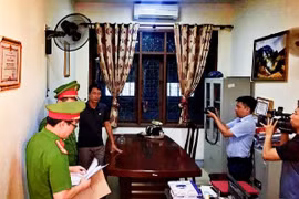 Khám xét phòng làm việc Quyền Trưởng phòng Chính sách Ban Dân tộc tỉnh vụ đề án dân tộc Ơ Đu