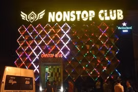 Đột kích bar Nonstop, phát hiện 43 đối tượng dương tính với ma túy