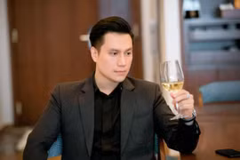 Việt Anh lộ phong độ phập phù với ngoại hình tăng cân mất kiểm soát