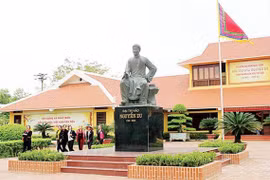 Nhiều hoạt động kỷ niệm 255 năm ngày sinh, tưởng niệm 200 năm ngày mất Đại thi hào Nguyễn Du