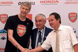 HLV Arsene Wenger hứa hẹn trở lại Việt Nam thi đấu giao hữu