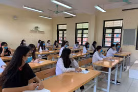 Phổ điểm thi khối D: Tổng điểm có số thí sinh đạt nhiều nhất là 19