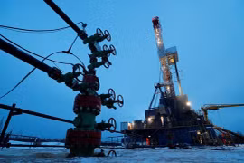 Giá xăng dầu hôm nay 31/5: Giảm nhẹ chờ thỏa thuận cắt giảm sản lượng từ OPEC+