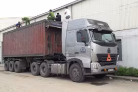 Hải Dương: Phát hiện xe container chở hơn 90 tấn than không rõ nguồn gốc