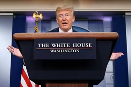 Tổng thống Trump thừa nhận đối mặt với quyết định lớn nhất cuộc đời
