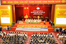 "Cần phải ra sức phấn đấu làm cho Nghệ An mau trở thành một trong những tỉnh khá nhất ở miền Bắc"