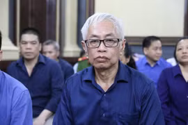 Cựu CEO DongABank Trần Phương Bình cùng 11 đồng phạm tiếp tục hầu tòa