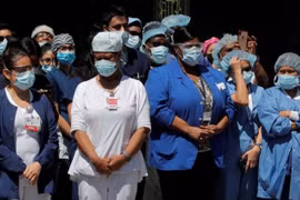 Dịch COVID-19 thế giới: Số người tử vong ở Mỹ, Brazil vẫn gia tăng